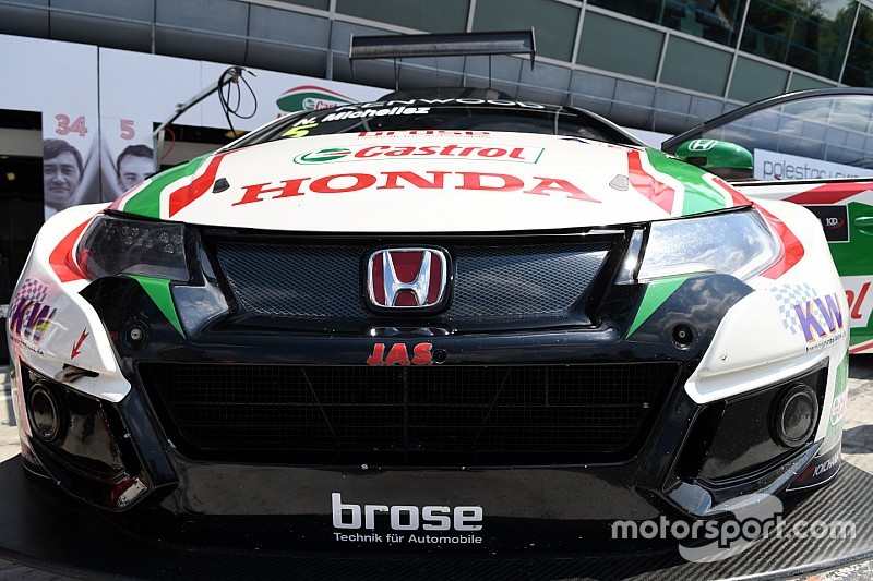 Michelisznek a WTCC-n kívül van az új jövője?