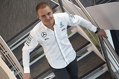 Officieel: Bottas in 2017 teamgenoot van Hamilton bij Mercedes