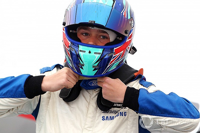 Monger werkt Formule 3-test voor Carlin af