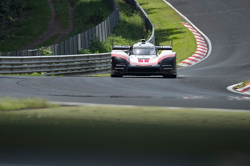 Rekordfahrt des Porsche 919 Evo: