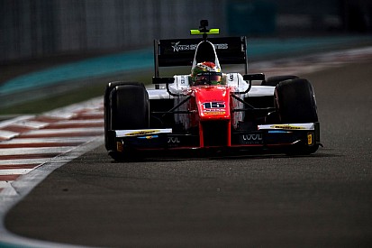 Tes F2 Abu Dhabi: Deletraz pimpin hari pertama, Gelael P16