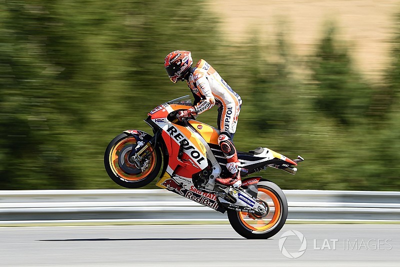 MotoGP捷克:马奎兹完美掌握进站时机夺冠