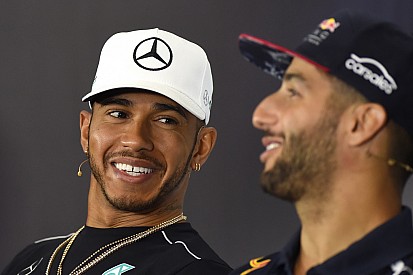Hamilton : "Un privilège" de faire équipe avec Ricciardo