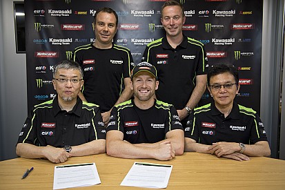 Tom Sykes bertahan di Kawasaki hingga 2018