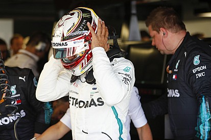 Hamilton spurred on by "openly critical" Mercedes debriefs
