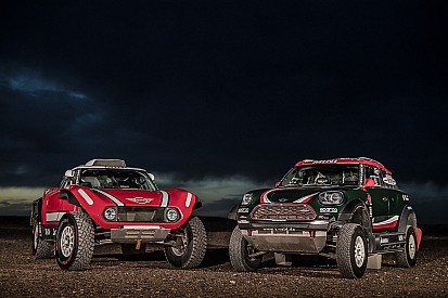 Mini представила багги и внедорожник для «Дакара»