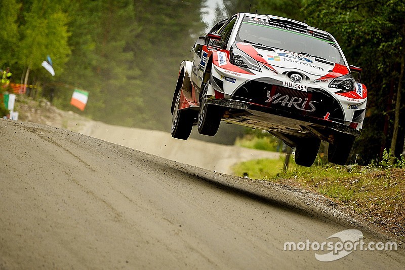 Finlandiya WRC: Latvala tekrar liderliğe yükseldi