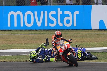 Rossi now "scared" to ride near Marquez - Yamaha