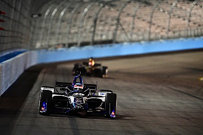Sato lidera em Phoenix; Kanaan é terceiro e Dixon bate