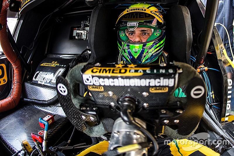 Em 11º, Massa se alegra com adaptação rápida na Stock Car