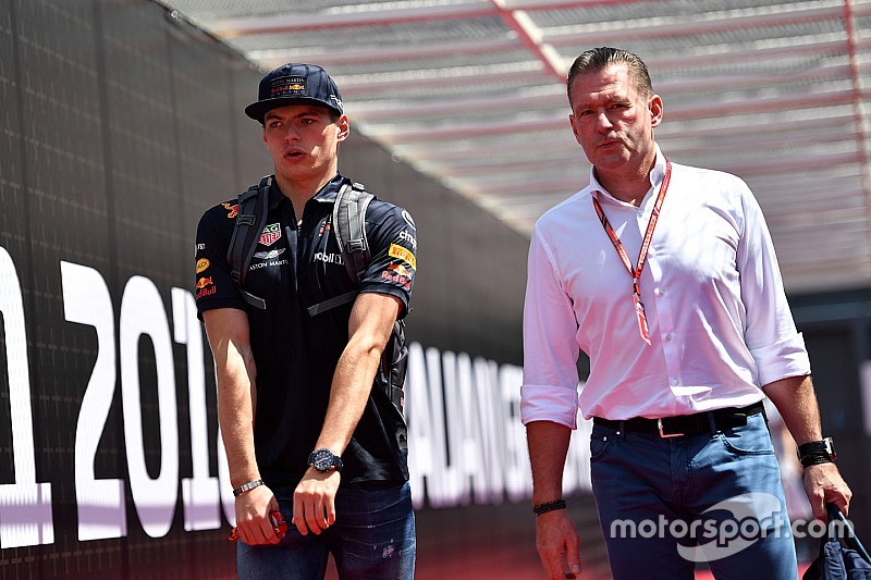 Jos Verstappen: “Max gaat nog iets harder als hij boos is”