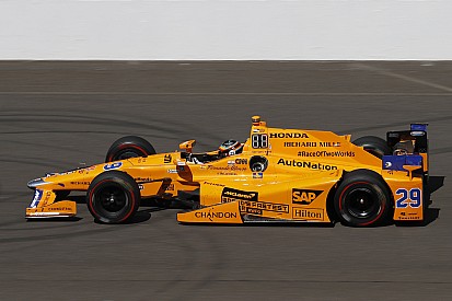 McLaren podría volver a su naranja histórico en 2018