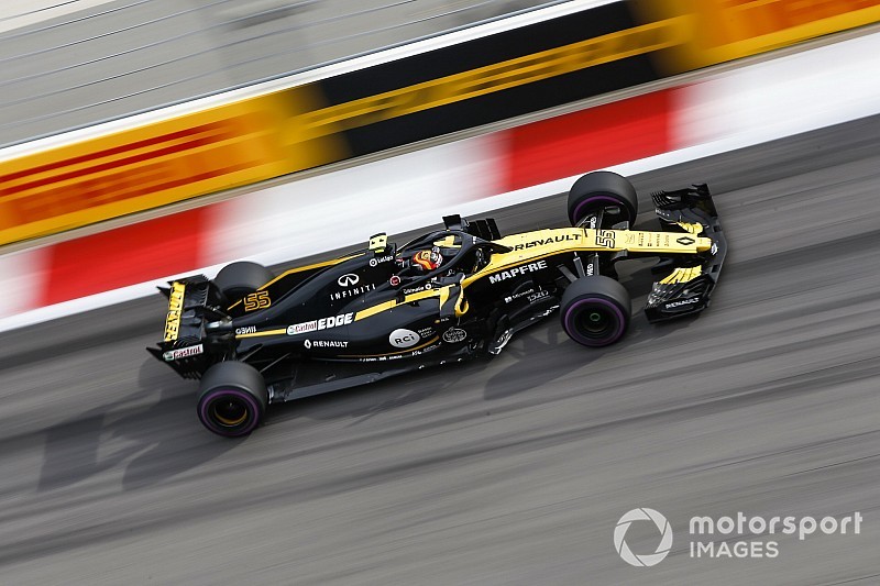 Sainz: İkinci bölümde piste çıkmak isterdim ama yarışı düşünmek zorundayız