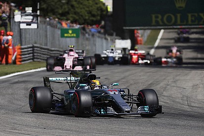 В Mercedes заверили, что их клиенты не жаловались в FIA