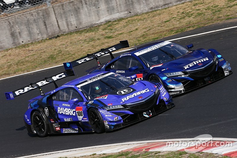 Button stays on top as Super GT test ends