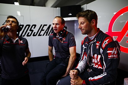 Grosjean sekiz saatlik bir triatlona katıldı