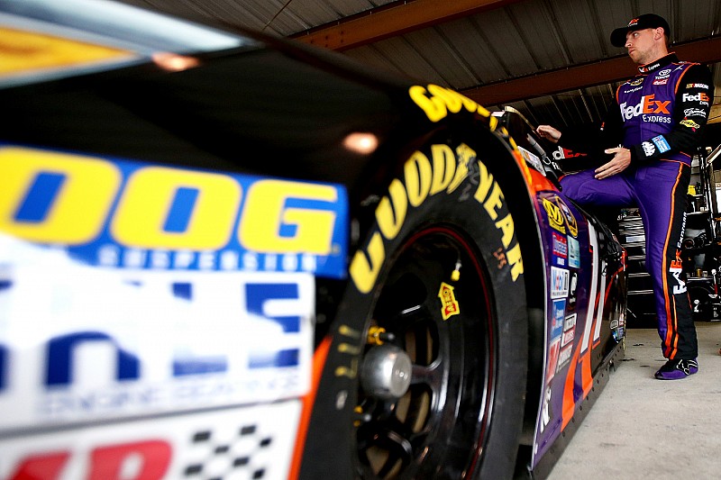 Hamlin crashes, apologizes for