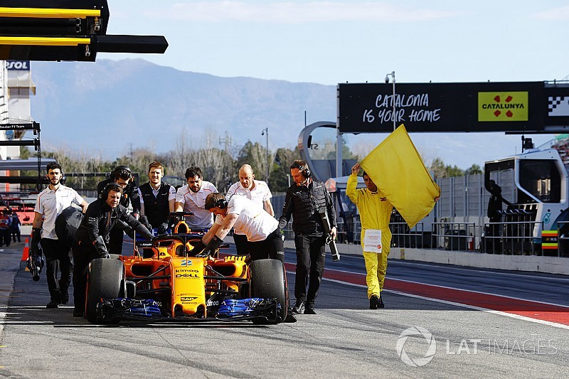 McLaren começa segunda semana de testes com problemas