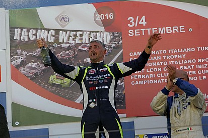 Uboldi regola Margelli e centra il successo in Gara 1 a Vallelunga