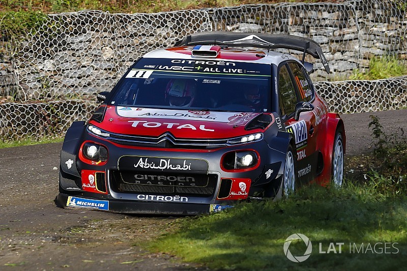 Loeb rijdt voor spek en bonen in Corsica na vroege crash