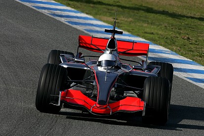 Цей день в історії: дебют Алонсо за кермом McLaren