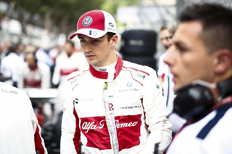 Leclerc, 2019'da Ferrari'de yarışmayı umuyor