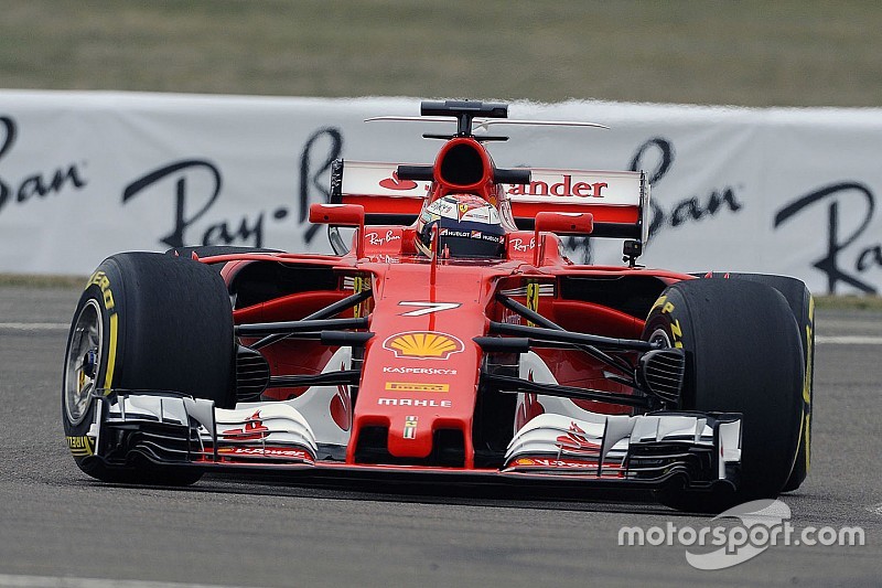 Raikkonen rijdt eerste meters met Ferrari SF70H