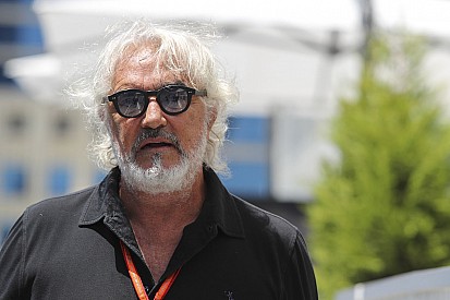 Briatore é condenado a 18 meses de prisão por sonegação