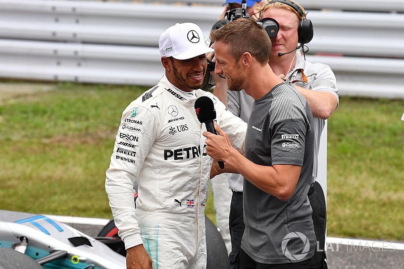 Button: Em uma volta, Hamilton é mais veloz que guiou um F1