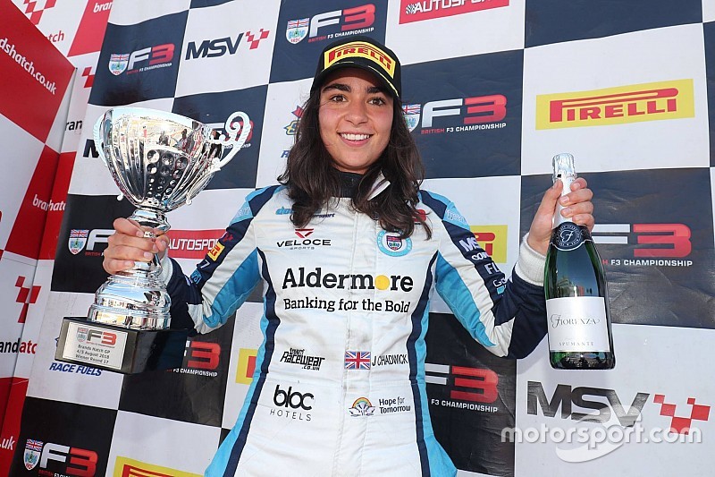 Jamie Chadwick devient la première femme à gagner en British F3