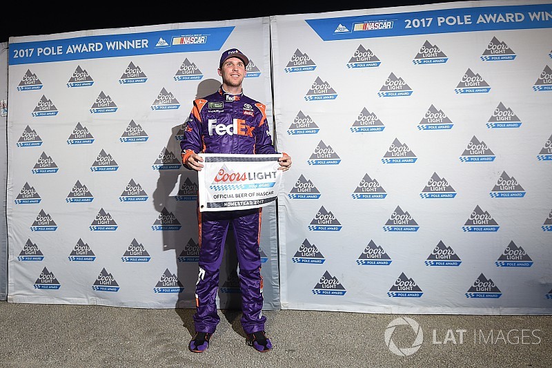 Hamlin se queda con una Pole emocionante