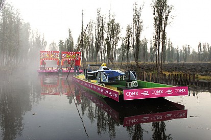 Galería: Show Car de Fórmula E en una trajinera