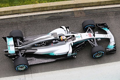 Новий Mercedes W08 дебютував у Сільверстоуні