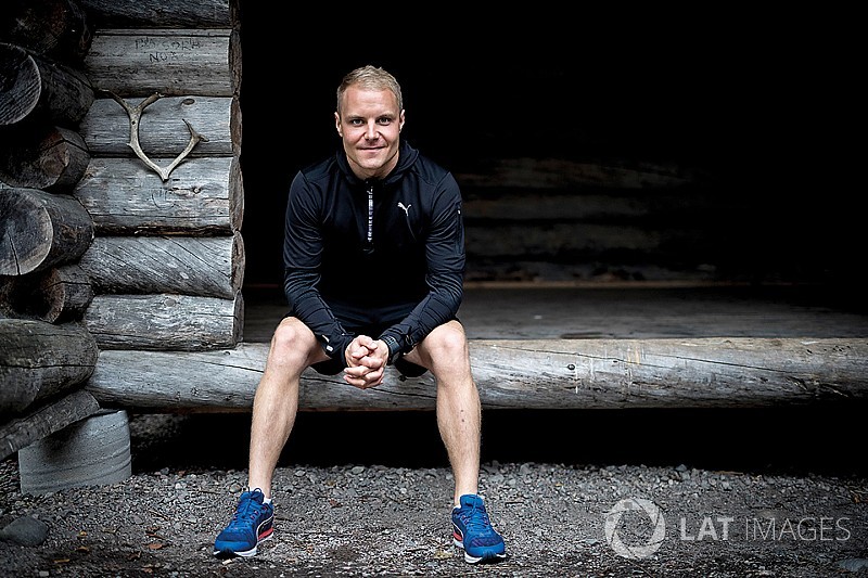 Bottas: „Papíron nagyon jó esélyünk van arra, hogy az első két helyen zárjuk a bajnokságot”