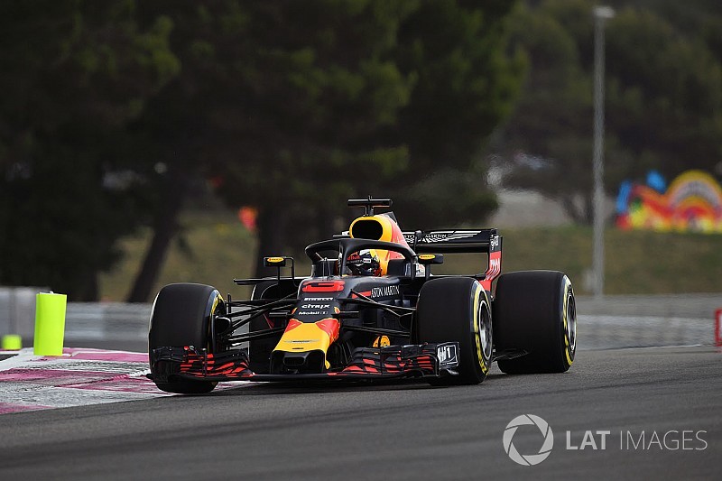 Ricciardo's race compromised by