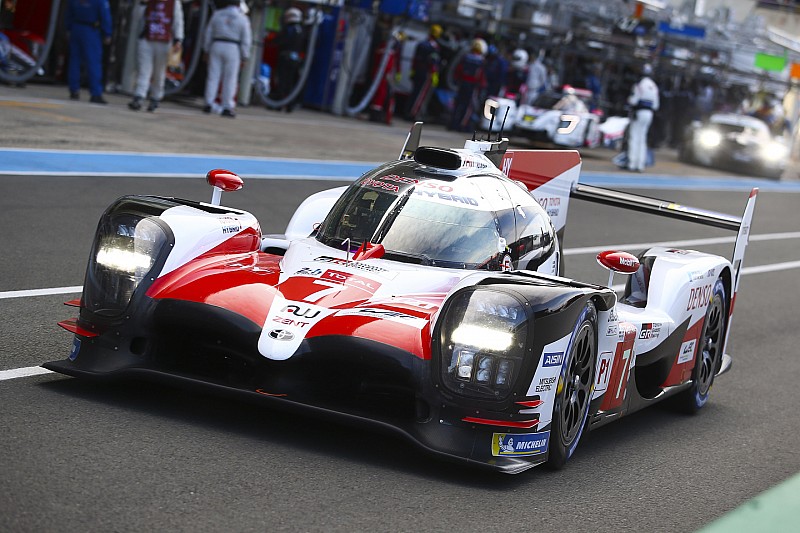 A száguldó Alonso Le Mans-ban: képeken az LMP1-es Toyotával