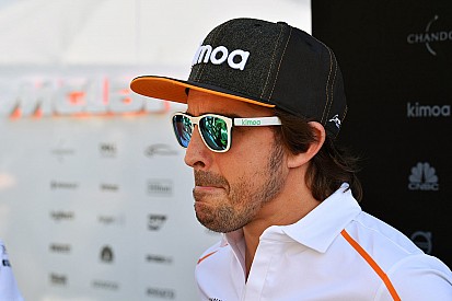 A McLaren 19-re lapot húz: ismerik a paklit?