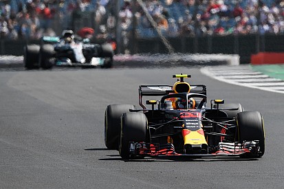 Verstappen: O kadar hız farkı vardı ki, sanki farklı seride gibiydik