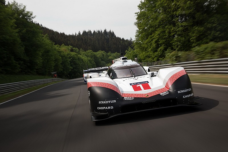 Streckenrekord soll fallen: Porsche jagt über die Nordschleife