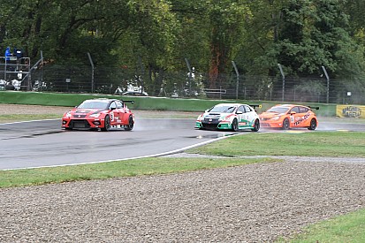 Nicola Baldan trionfa in Gara 2 sotto il diluvio di Imola
