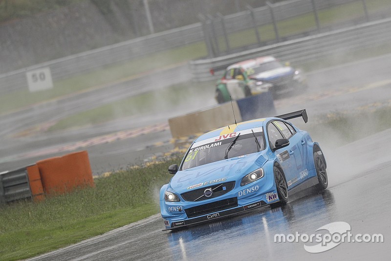 Çin WTCC: Yoğun yağış nedeniyle 2. yarış iptal edildi