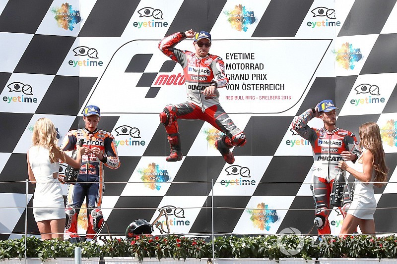 Dovizioso: “El problema es si Lorenzo sigue ganando”