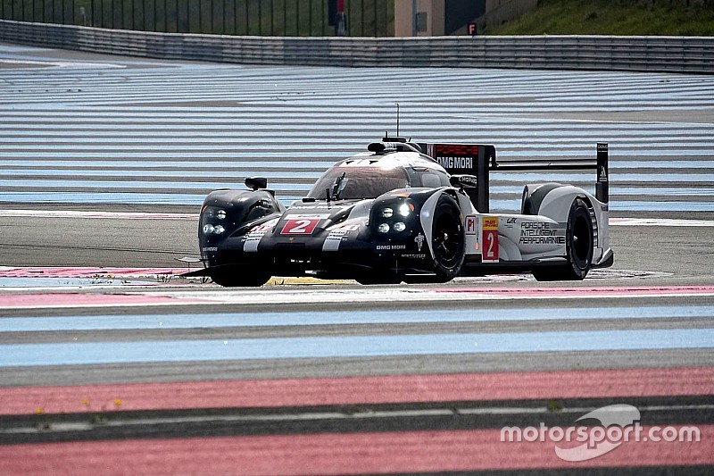 Porsche lidera en el inicio del Prólogo