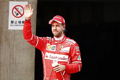Vettel: "Perdí la carrera en el pit lane"