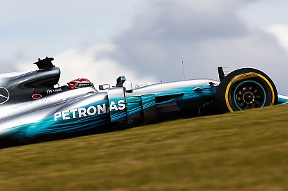 Hamilton szerint a Mercedes gyakran gyengébb a Ferrarinál és a Red Bullnál