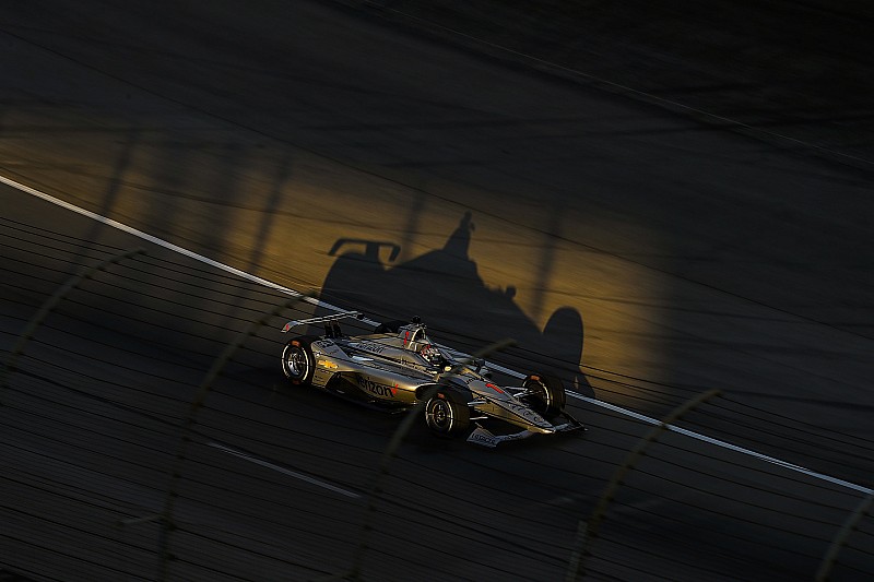 Newgarden cuestiona la