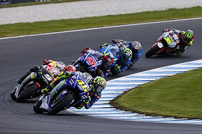 Ingin tetap kompetitif, Rossi pertimbangkan ubah gaya balap