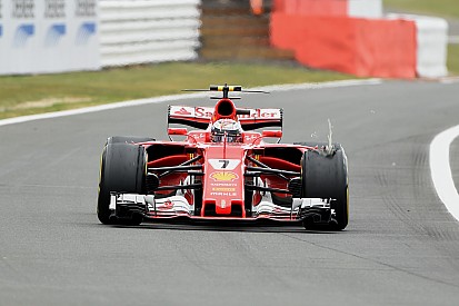 Pirelli: Vettel ve Raikkonen'in sorunları tamamen alakasızdı