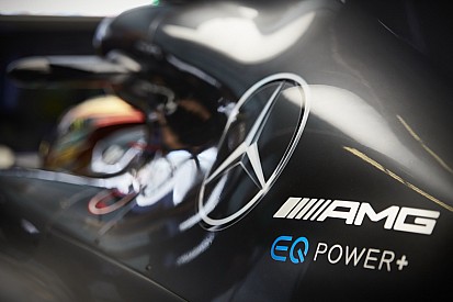 Тесты мотора Mercedes на стенде закончились поломкой выхлопной системы