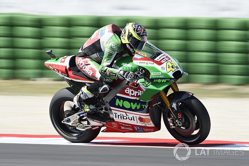 Espargaró pasará por el quirófano para no perderse la carrera y los test de Valencia